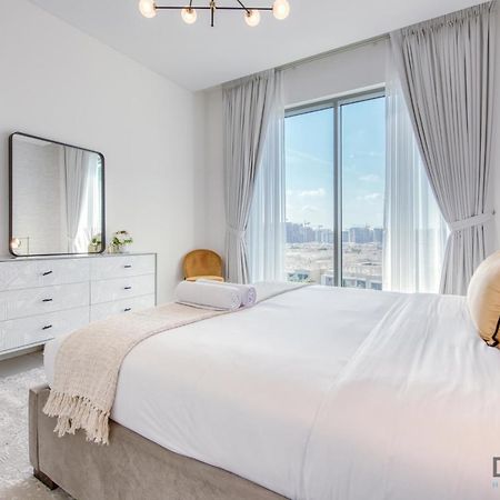 Notable 2Br At Sobha Hartland Greens Mbr City By Deluxe Holiday Homes Dubaj Kültér fotó