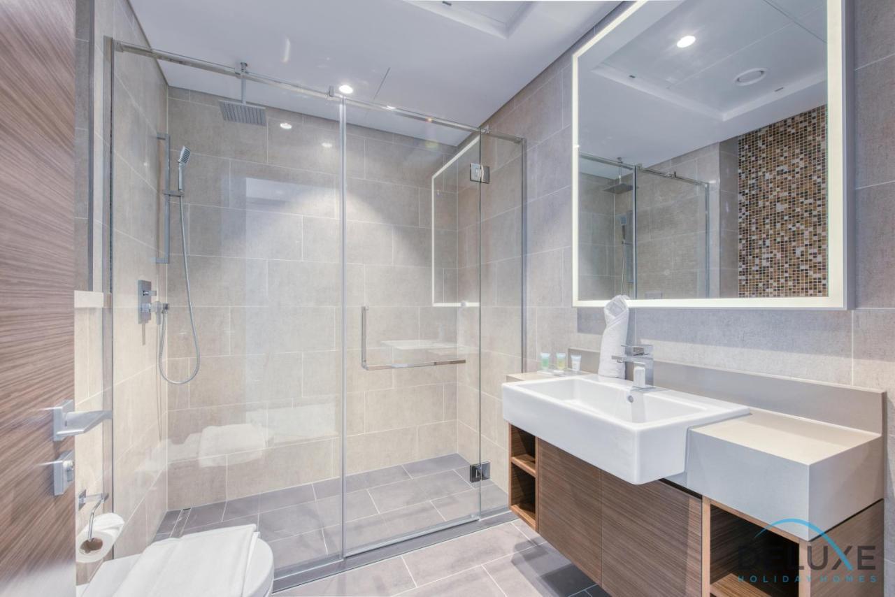 Notable 2Br At Sobha Hartland Greens Mbr City By Deluxe Holiday Homes Dubaj Kültér fotó